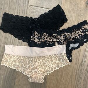 NWOT Victoria’s Secret- 3pcs set